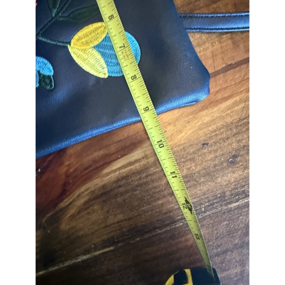 Embroidered Crossbody Purse Bright Floral Design with Adjustable Strap Zipper - Picture 8 of 8